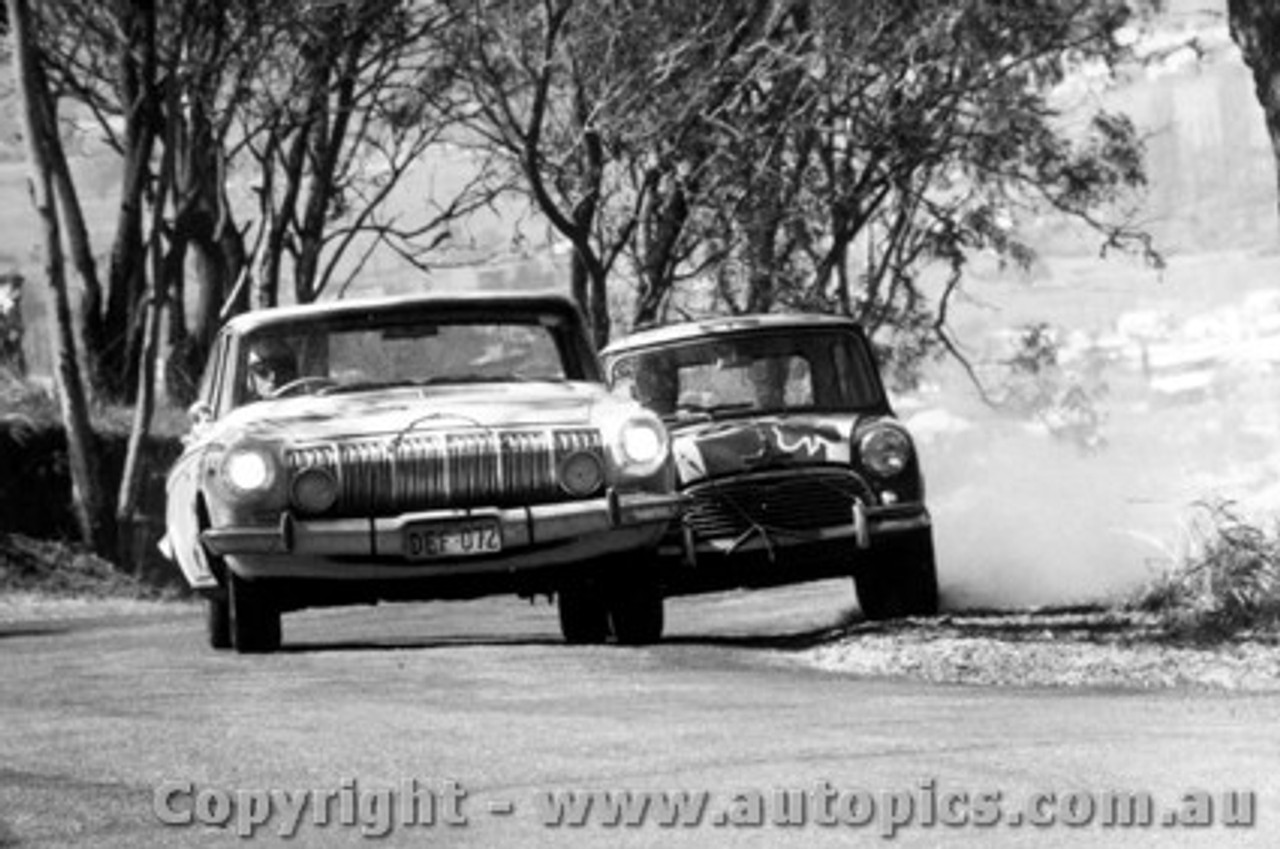 67733 - Sharp / Derriman -  63 Dodge Phoenix Auto  Hopkirk / Foley Morris Cooper S - Bathurst 1967