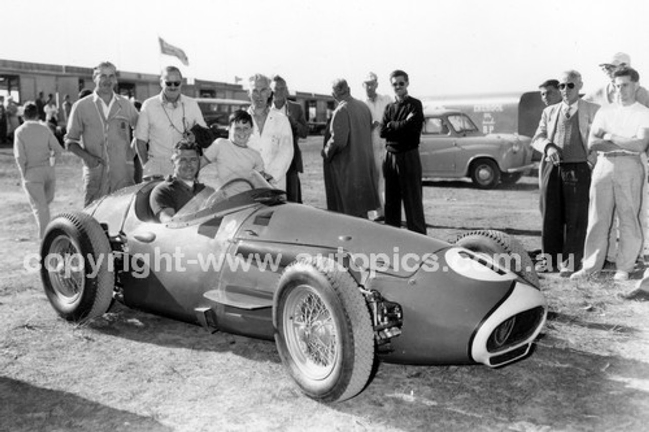 56528 - Stan and AlanJones, Maserati 250F - 1956