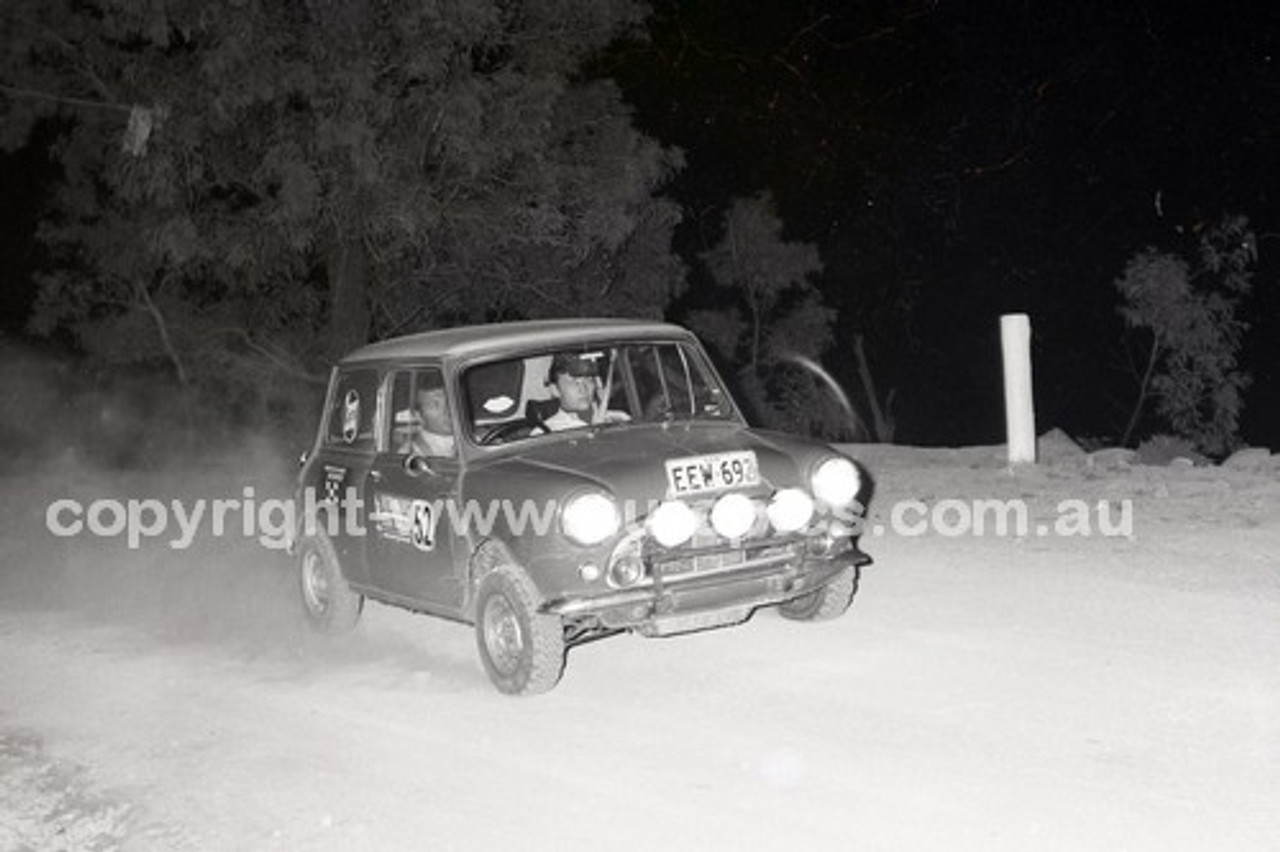 67960 - Southern Cross Rally 1967  Morris Mini -  Photographer Lance J Ruting