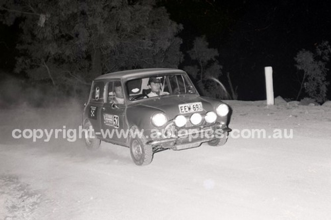 67964 - Southern Cross Rally 1967  Morris Mini -  Photographer Lance J Ruting