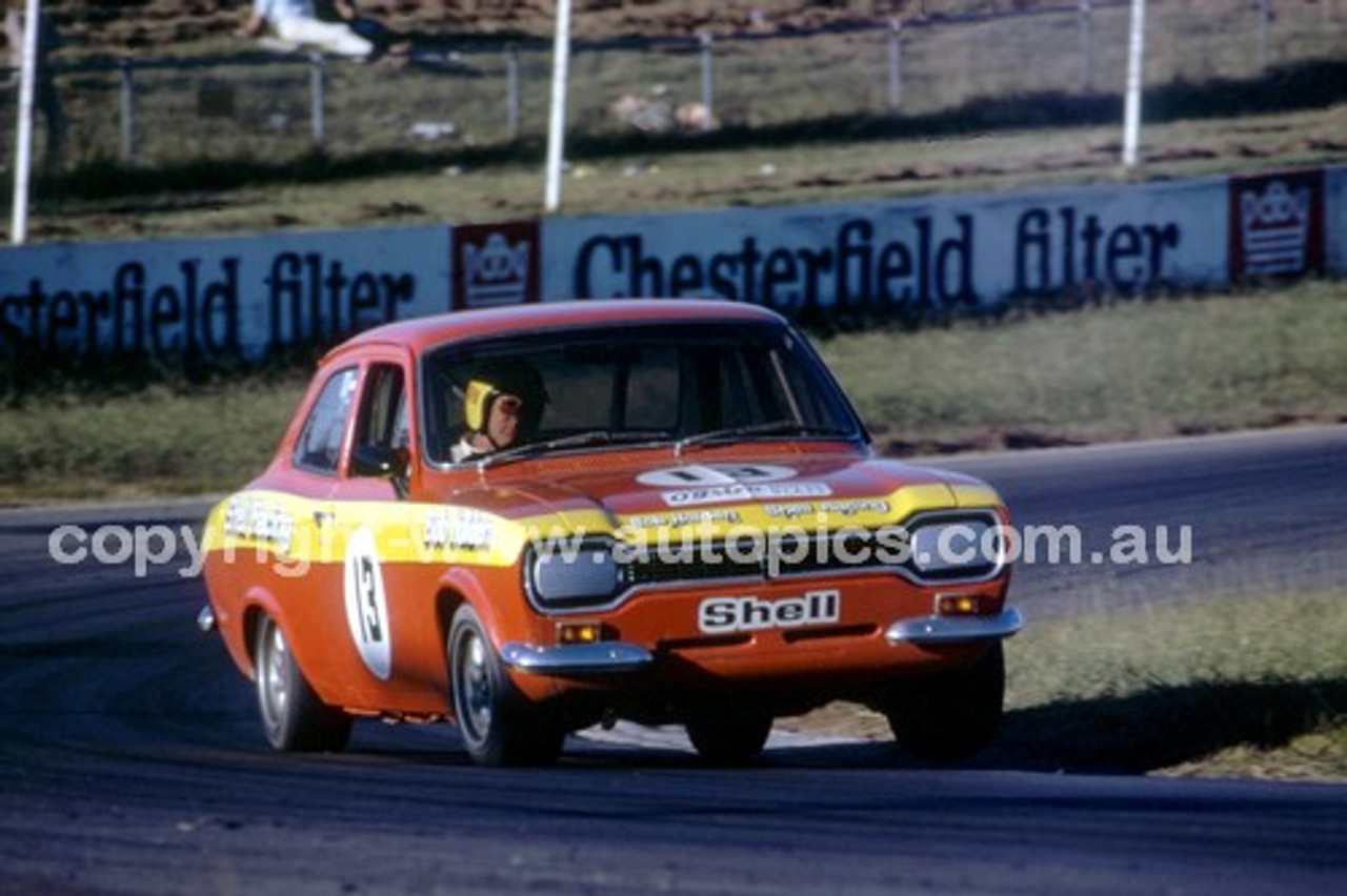 75090 - Bob Holden, Ford Escort  - Oran Park 1975 - Photographer Lance J Ruting