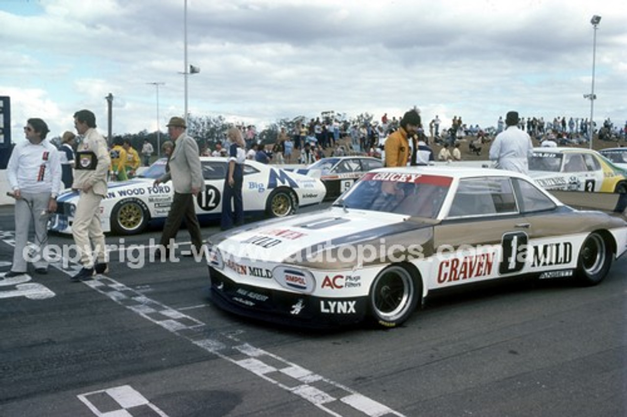 79085 - Allan Grice, Corvair & Jim Richards, Falcon - 1979