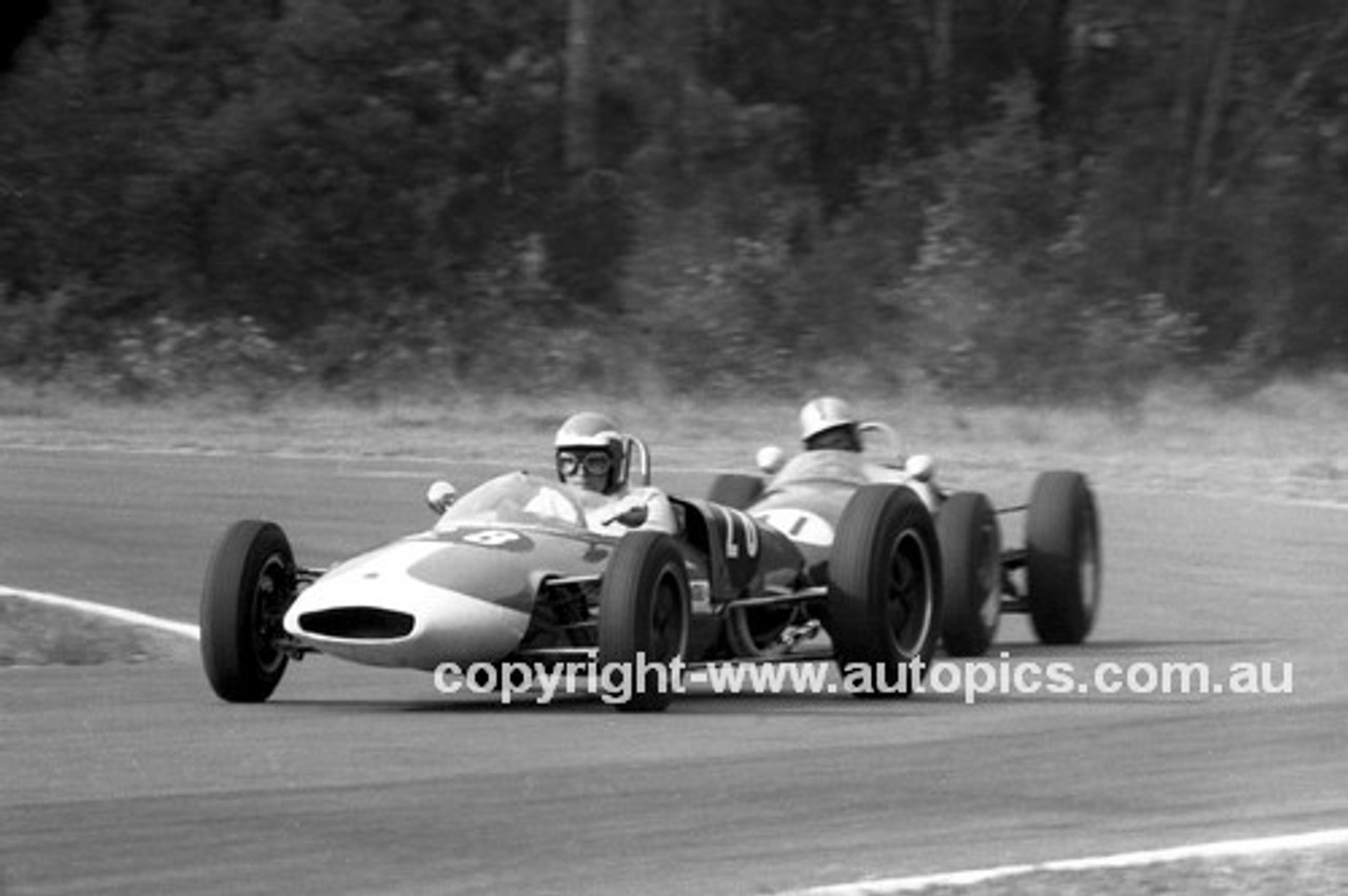 66486 - Graham Moore Lotus 20B & I Kaufman Elfin Ford - Warwick Farm 13th February 1966 - Photographer Lance J Ruting