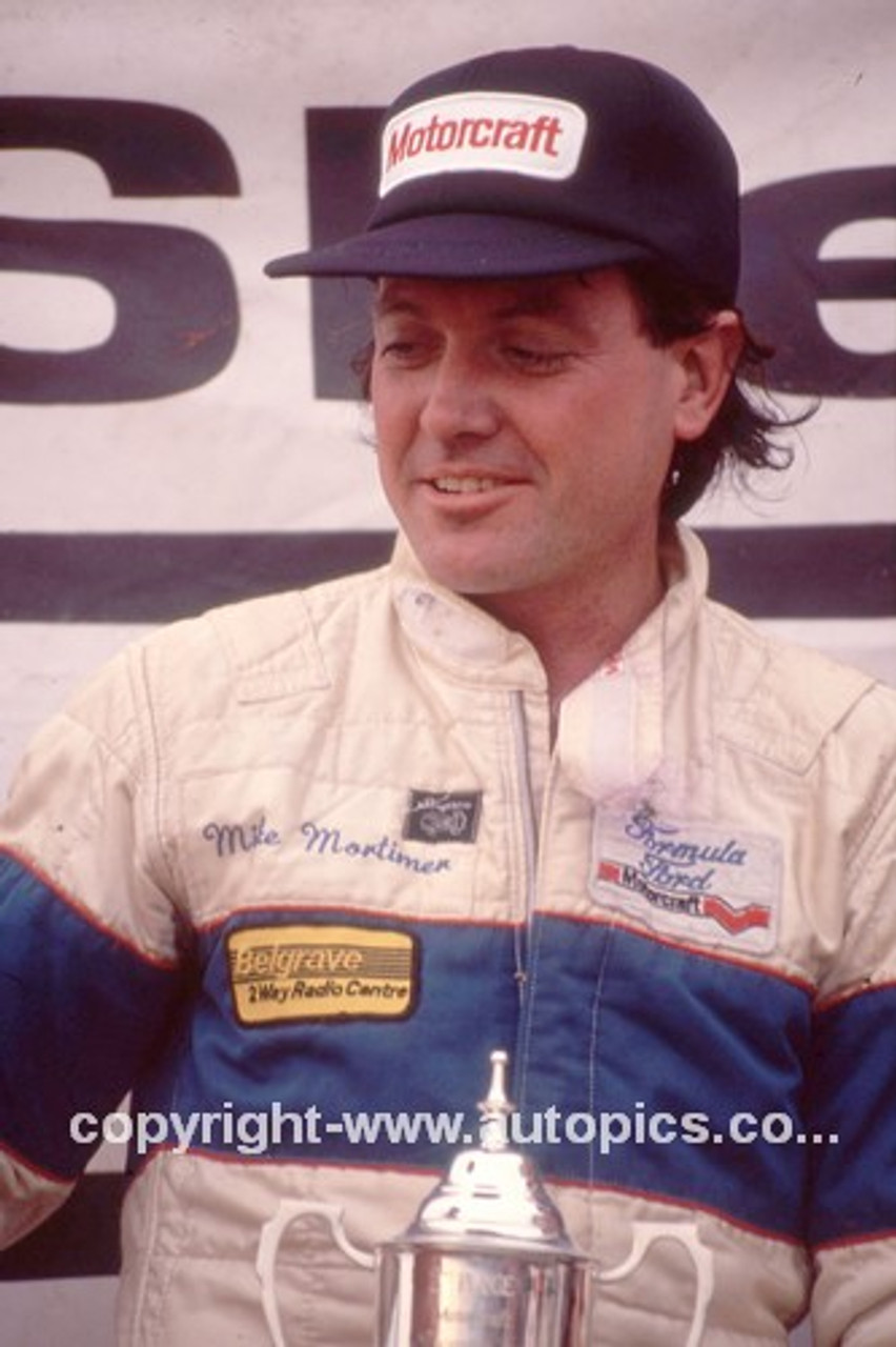 900083 - Mark Mortimer - Photographer Ray Simpson