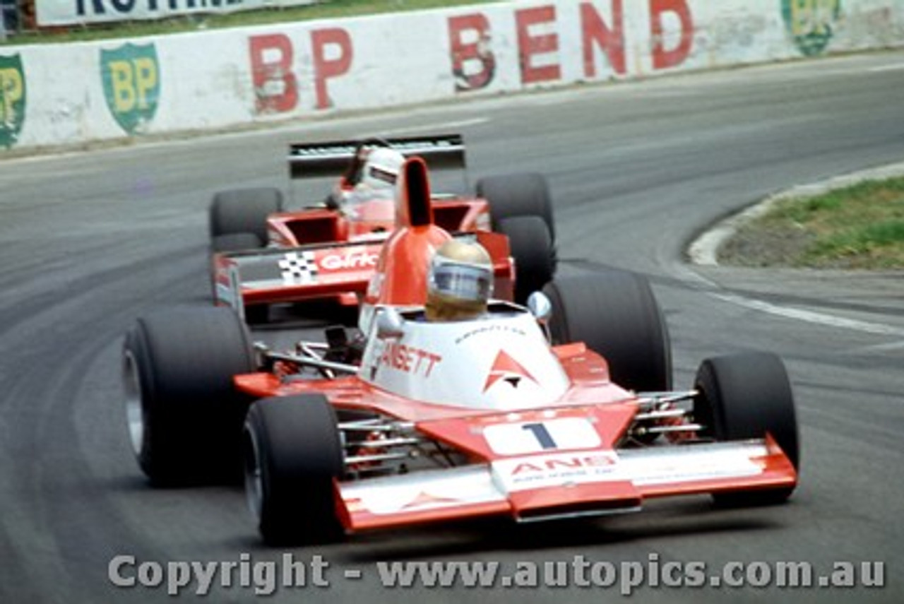 77631 - V. Schuppan - Elfin MR8 Chev - Tasman Series Oran Park 1977