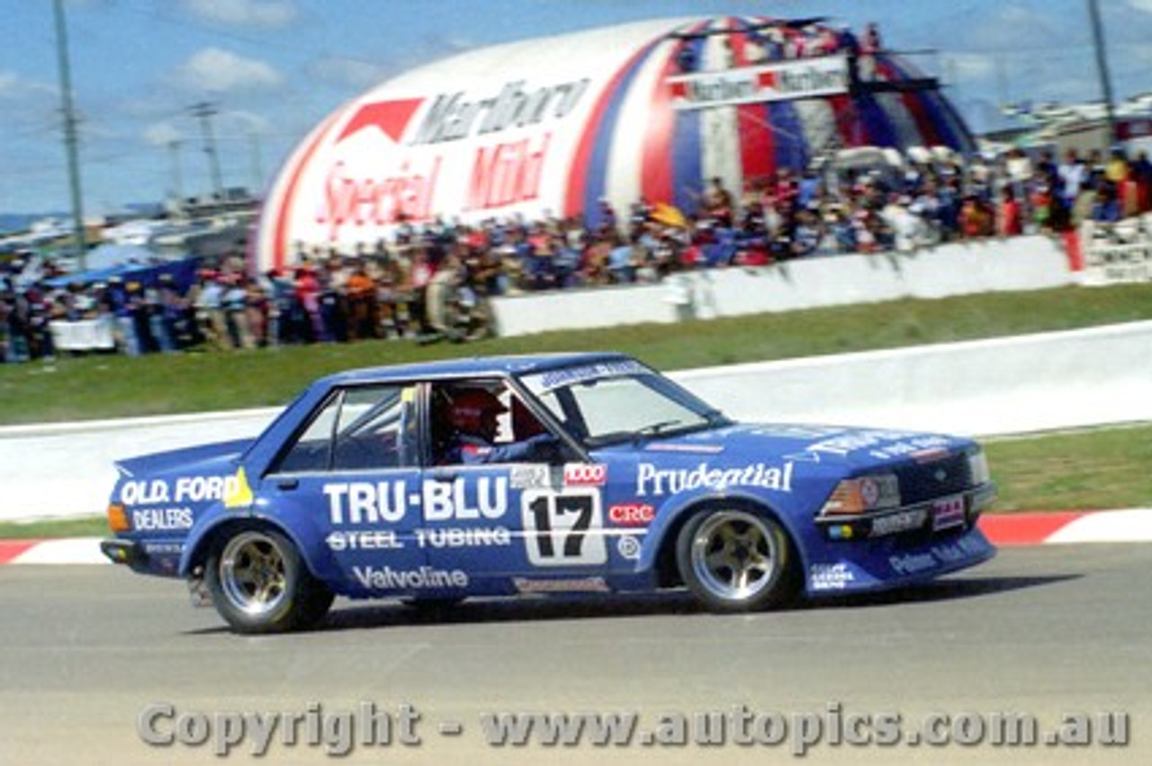 81733  -  Johnson / French  -  Bathurst 1981 - 1st Outright - Ford Falcon XD