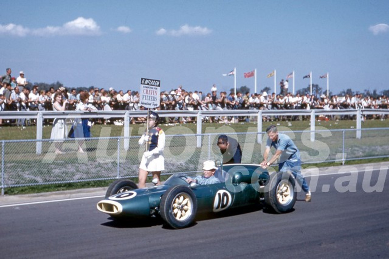 62601 - Bruce McLaren, Cooper T53 Climax - Sandown 11th March 1962  - Photographer  Barry Kirkpatrick