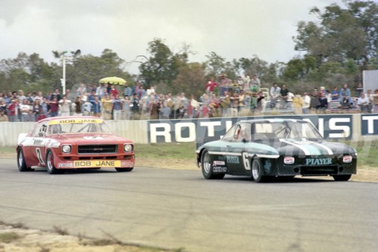 77098 -  Frank Gardner, Chev Corvair & Bob Jane, Monaro - Wanneroo 12th June 1977 - Photographer Tony Burton
