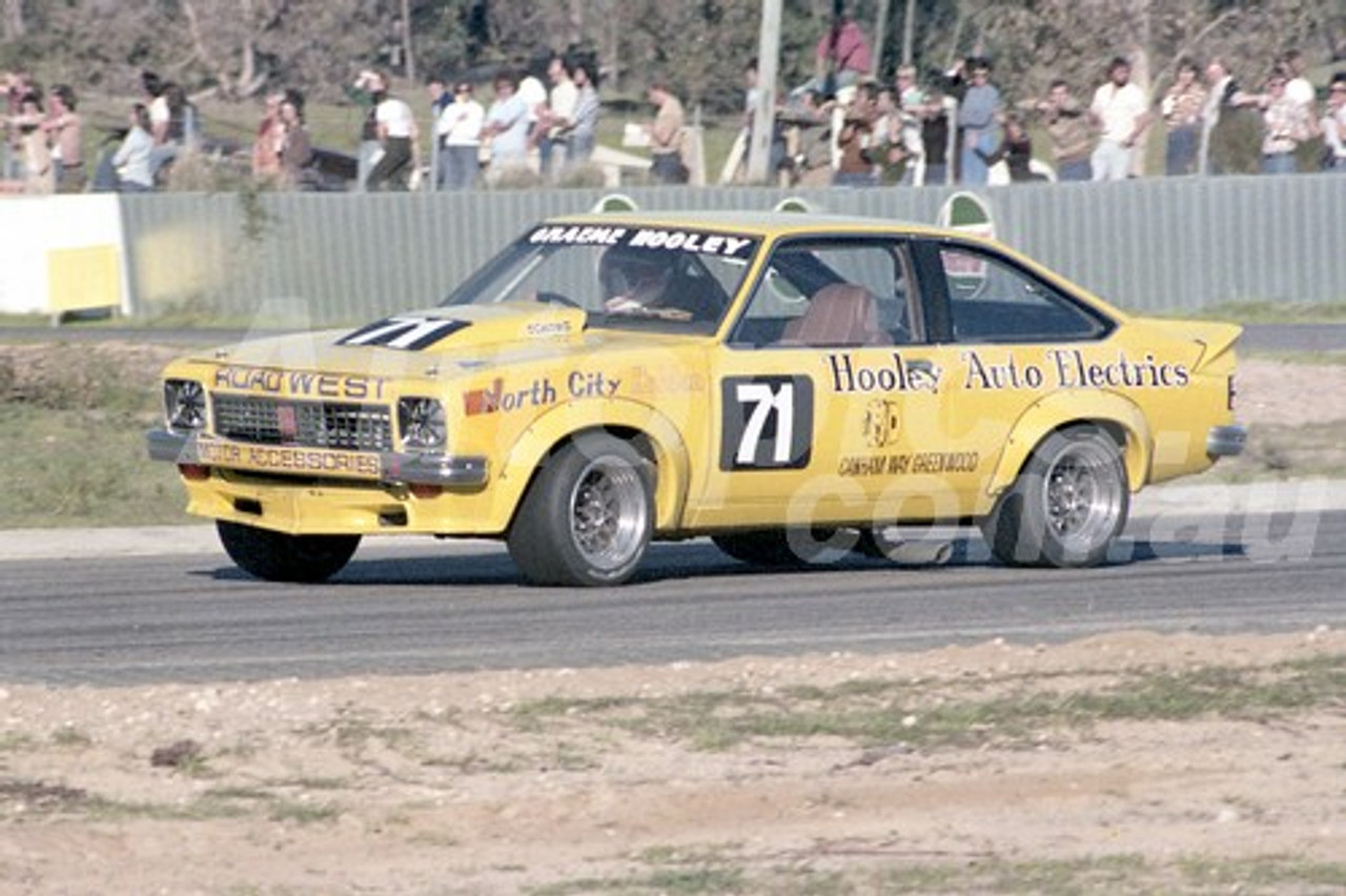 78127 -  Graeme Hooley, Torana A9X - Aust. Sports Sedan Champs.  - Wanneroo 18th June 1978 - Photographer Tony Burton