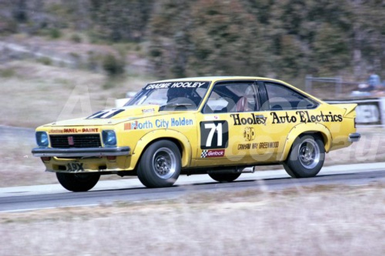 79121 - Graeme Hooley, Torana A9X -  300 Km Race - Wanneroo 21st October 1979 - Photographer Tony Burton