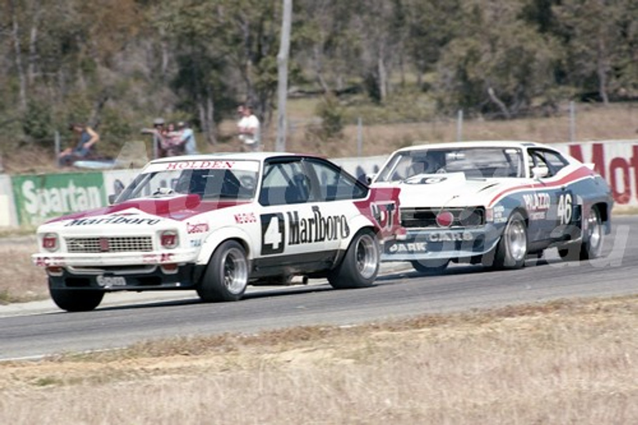 79125 - Wayne Negus, Torana A9X / Paul Kelley Falcon - 300 Km Race -  Wanneroo 21st October 1979 - Photographer Tony Burton