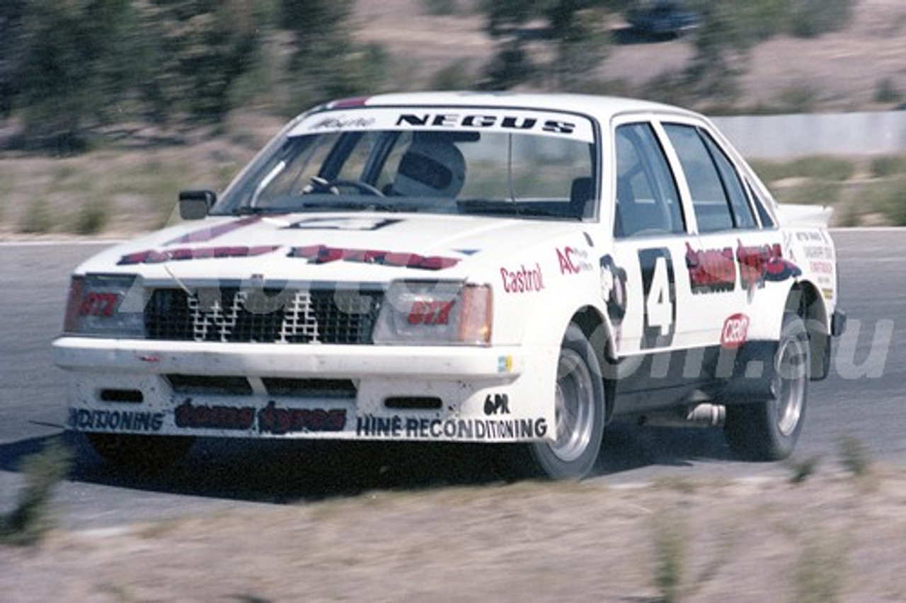 81132 - Wayne Negus Commodore - Wanneroo 29th March 1981 - Photographer Tony Burton