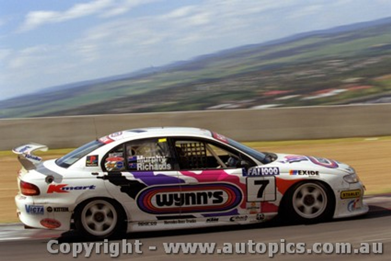 99708 - Richards / Murphy Holden Commodore 1st Outright - Bathurst 1999 - Photoghrapher Jeremy Braithwaite