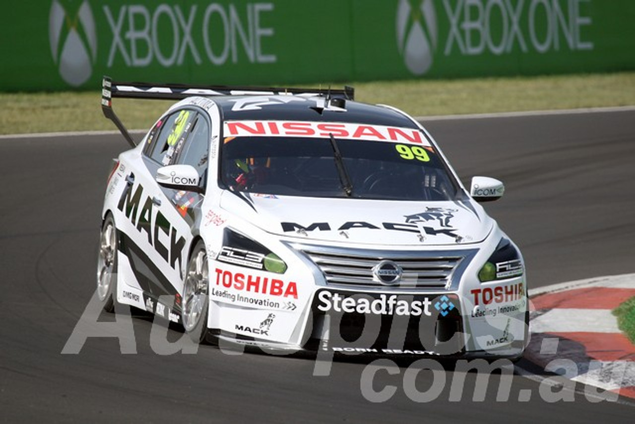 15716 - J.Moffat/T.Douglas       Nissan Altima  - Bathurst 1000 2015