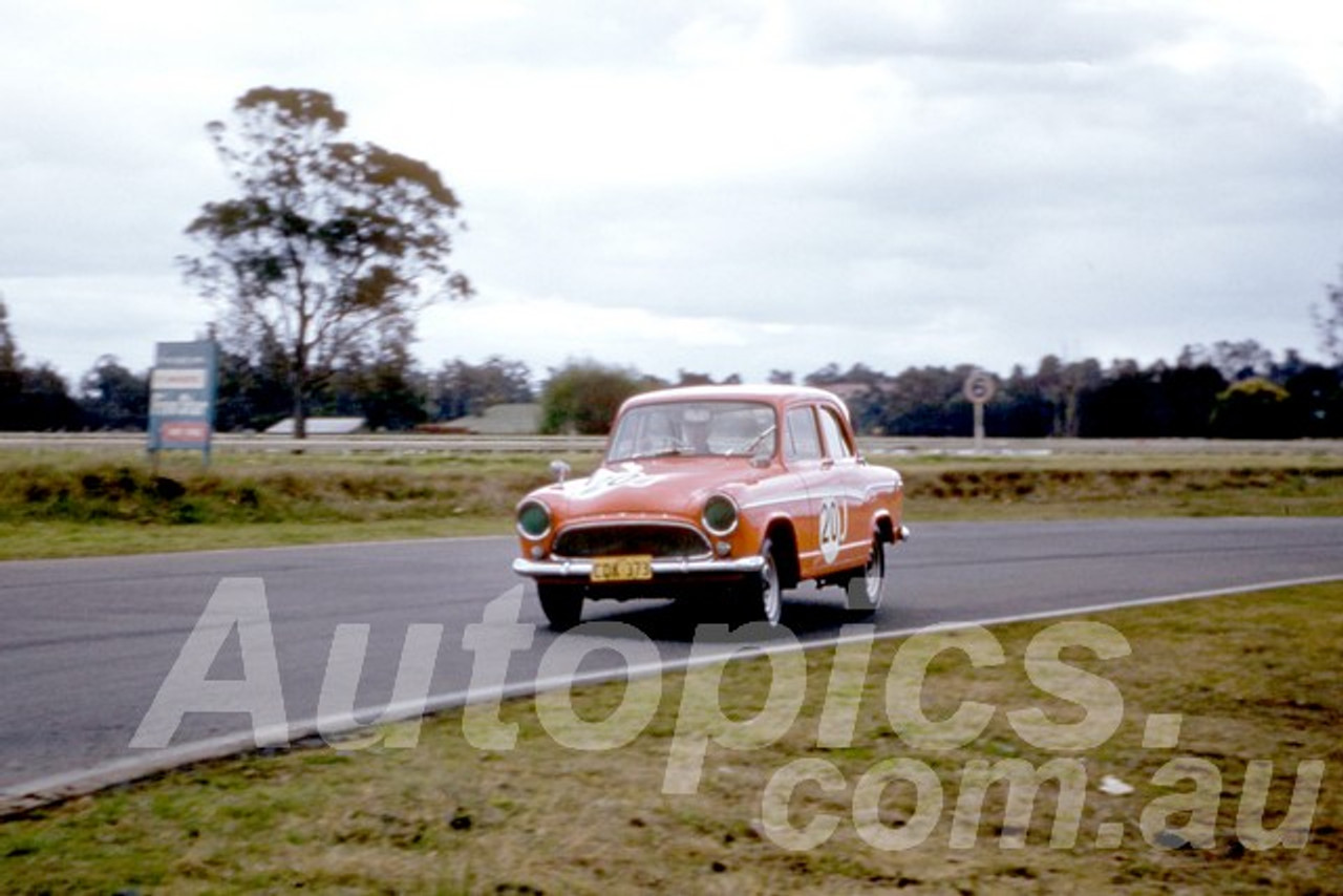 61039 - Norm Scott - Simca P60- Warwick Farm 1961 - Photographer Peter Wilson