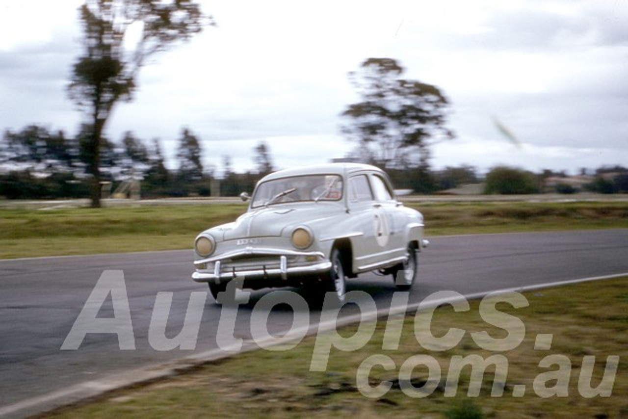 61040 - Bob Rollinghoff - Simca- Warwick Farm 1961 - Photographer Peter Wilson