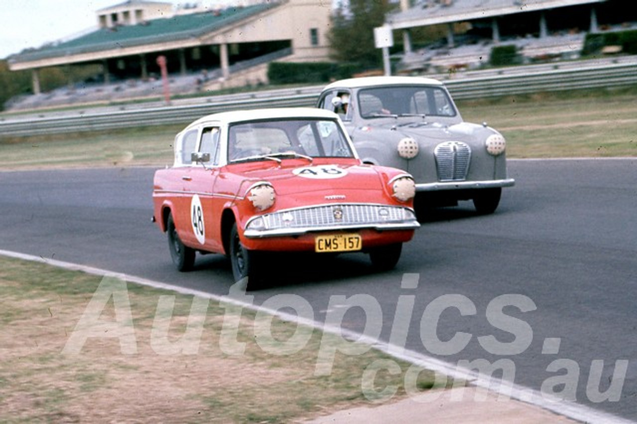 62021 - Peter Wilson, Anglia - Warwick Farm 1962 - Peter Wilson Collection