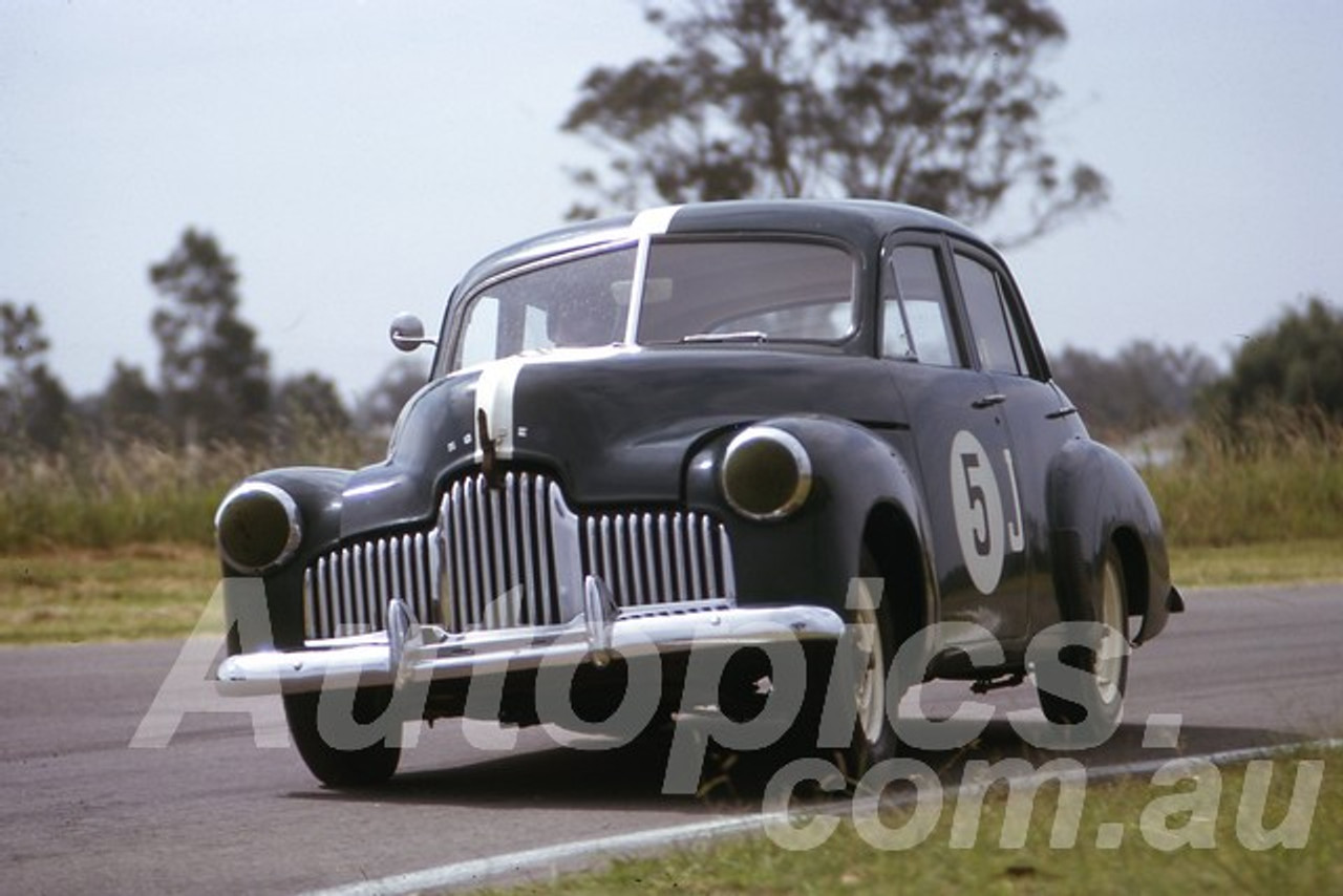 63046 - Max Stahl, Holden FX - Warwick Farm 1963 - Photographer Peter Wilson