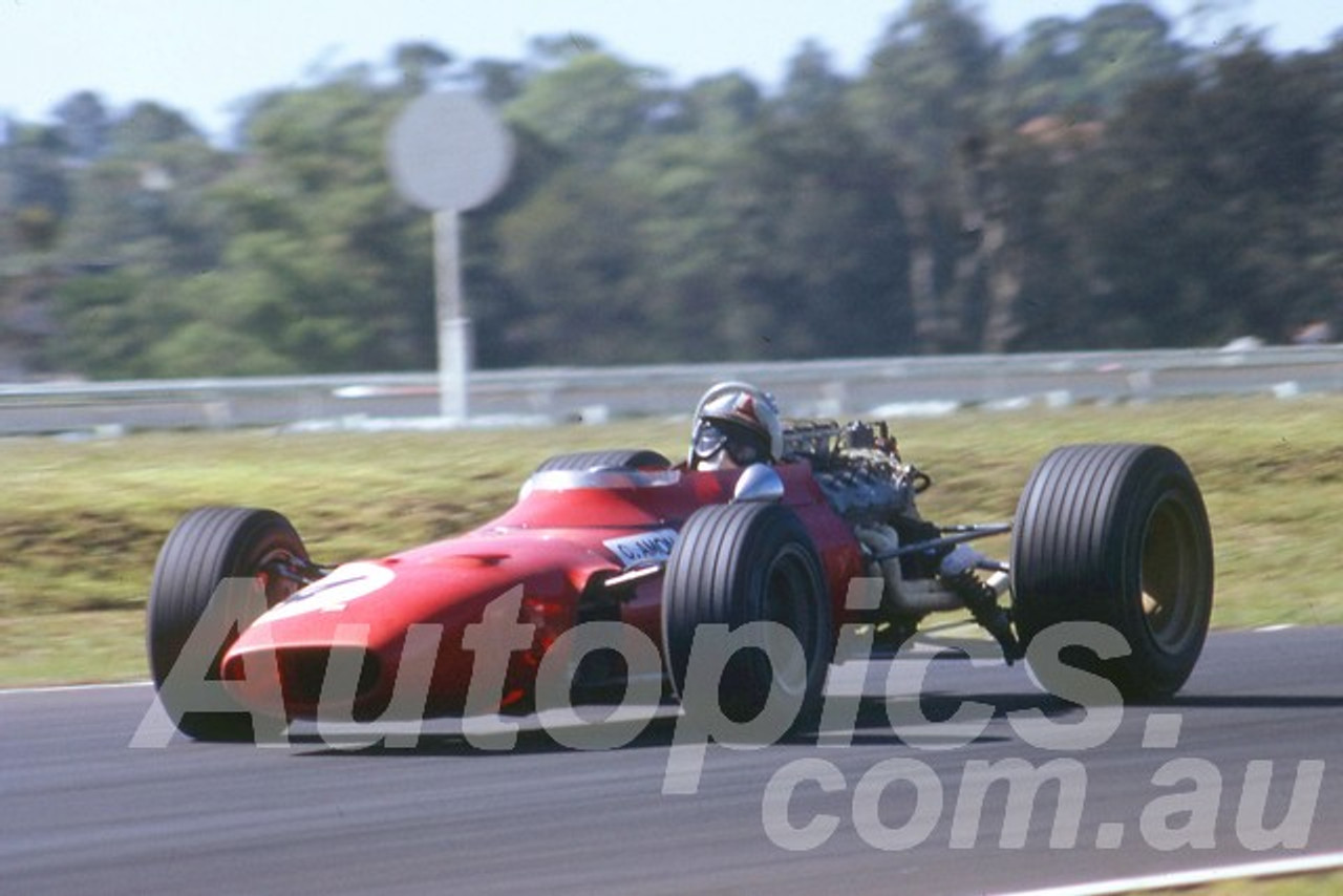 68306 - Chris Amon Ferrari 246T V6 - Warwick Farm 1968 - Peter Wilson Collection