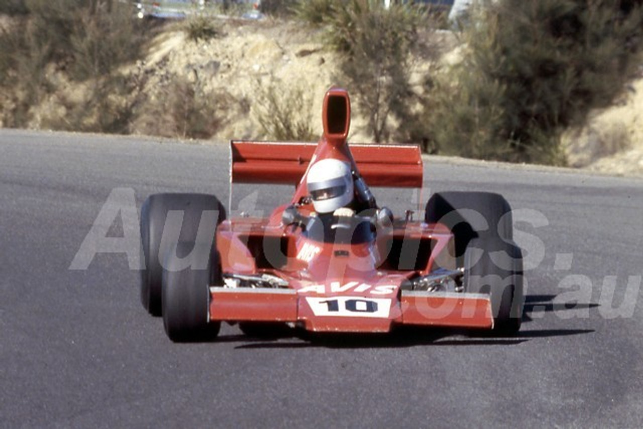 81622 - Rob Butcher Lola T332  - Amaroo 1981- Photographer Lance J Ruting