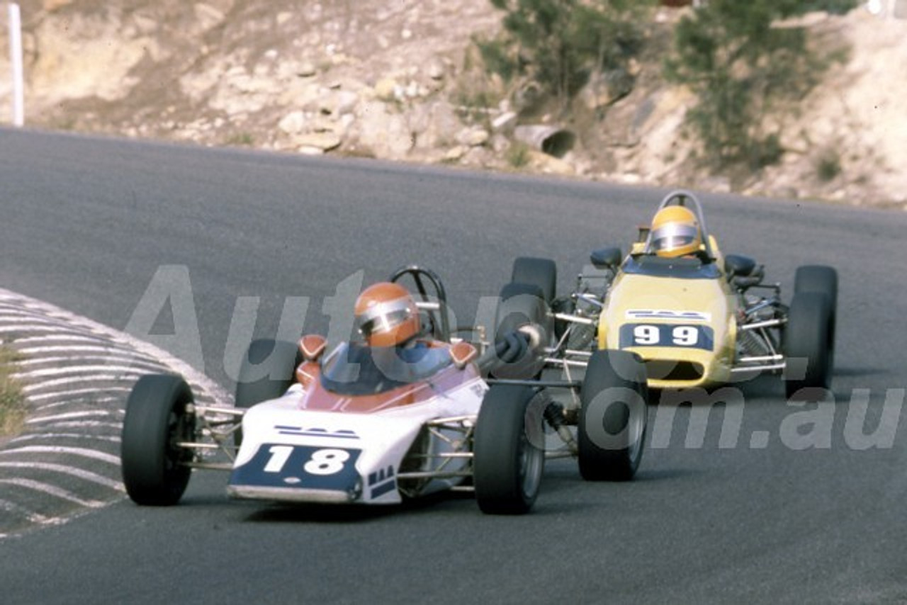 82105 - Don Greig Bowin P6 / Robert Simpson, Elfin - Formula Ford - Amaroo Park 1982  - Photographer  Lance J Ruting
