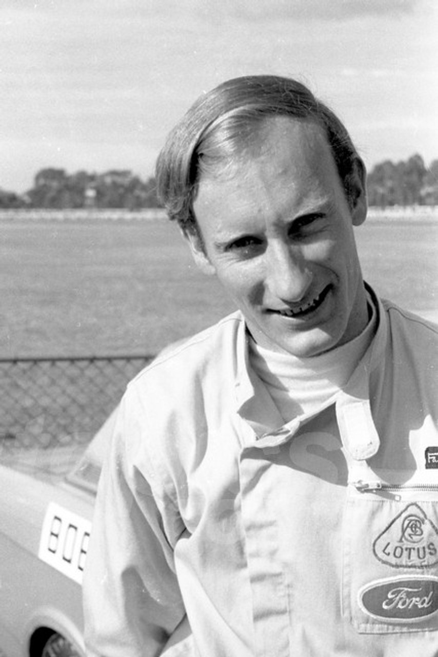 69666 - Bob Inglis, Ford Cortina - Warwick Farm 1969 - Photographer Lance Ruting