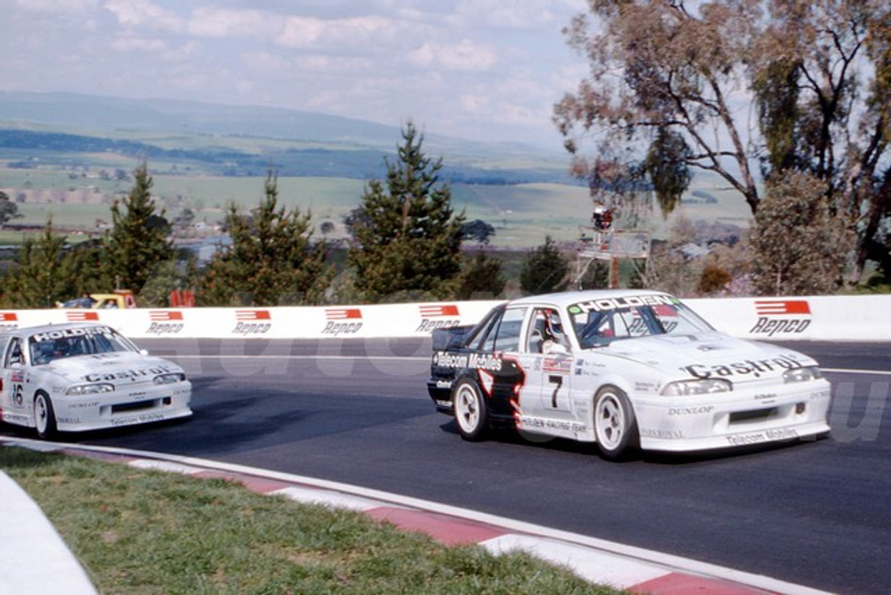 90783  -  NEIL CROMPTON / BRAD JONES, COMMODORE VL - Tooheys 1000 Bathurst 1990 - Photographer Ray Simpson