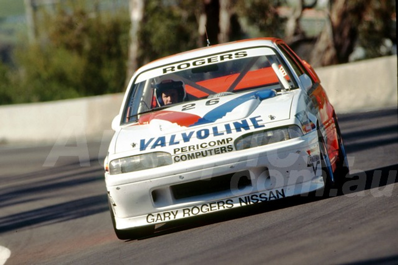 90801  -  Gary ROGERS / GRAHAM MOORE, COMMODORE VL - Tooheys 1000 Bathurst 1990 - Photographer Ray Simpson