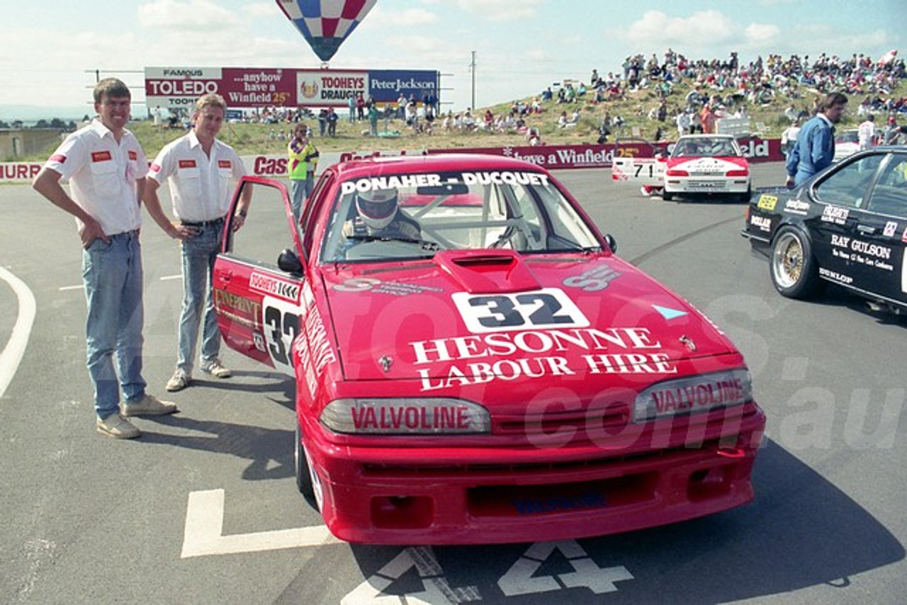 90806  -  LAURIE DONAHER / MARC DUCQUET, COMMODORE VL - Tooheys 1000 Bathurst 1990 - Photographer Ray Simpson