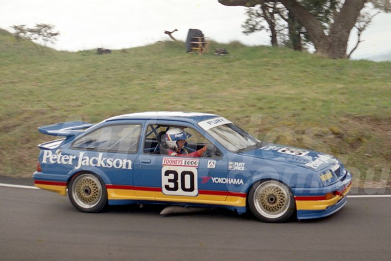 90856 - GEORGE FURY / DREW PRICE / DAVID SEARS, FORD SIERRA - Tooheys 1000 Bathurst 1990 - Photographer Ray Simpson