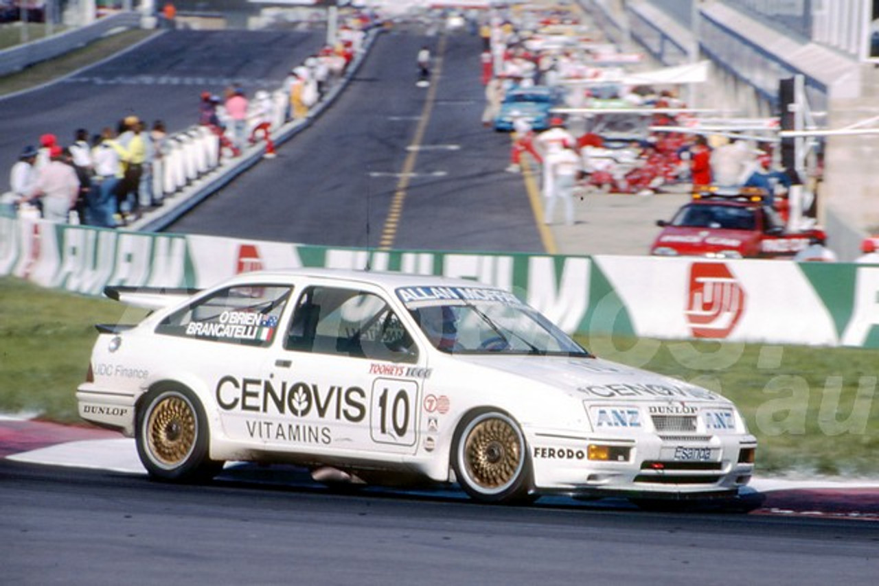 91844 - CHARLIE O'BRIEN / GIANFRANCO BRANCATELLI, FORD SIERRA - 1991 Bathurst Tooheys 1000 - Photographer Ray Simpson