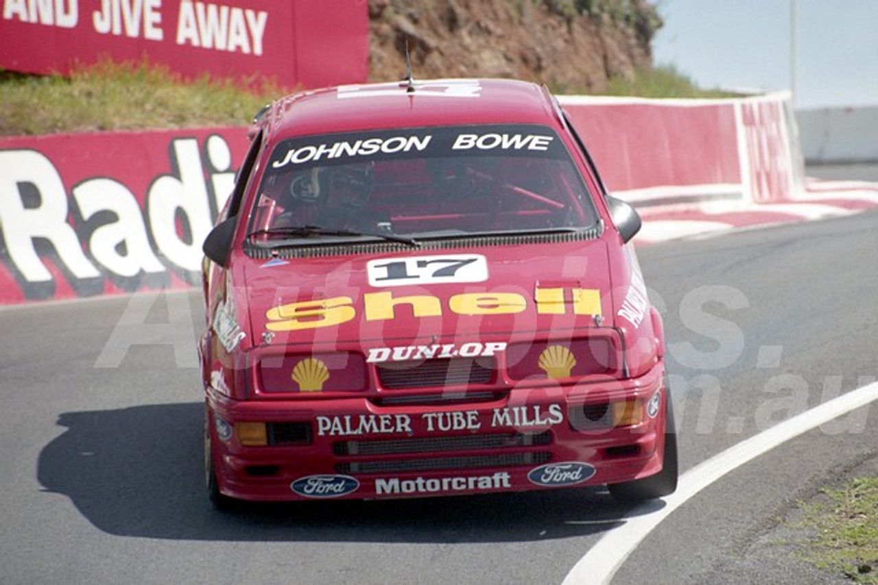 91862 - DICK JOHNSON / JOHN BOWE, FORD SIERRA - 1991 Bathurst Tooheys 1000 - Photographer Ray Simpson