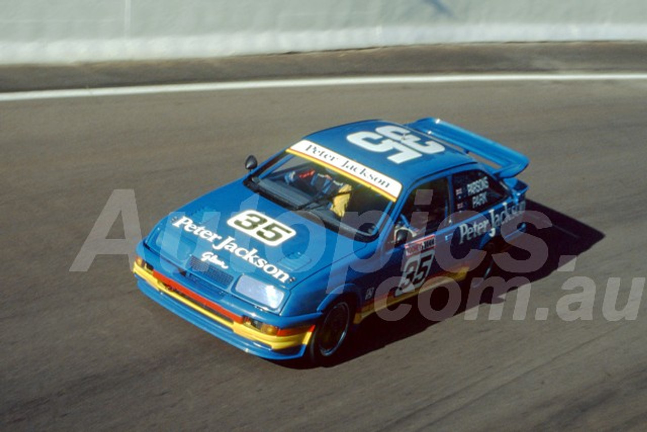 91882 - DAVID PARSONS / WAYNE PARK, FORD SIERRA - 1991 Bathurst Tooheys 1000 - Photographer Ray Simpson