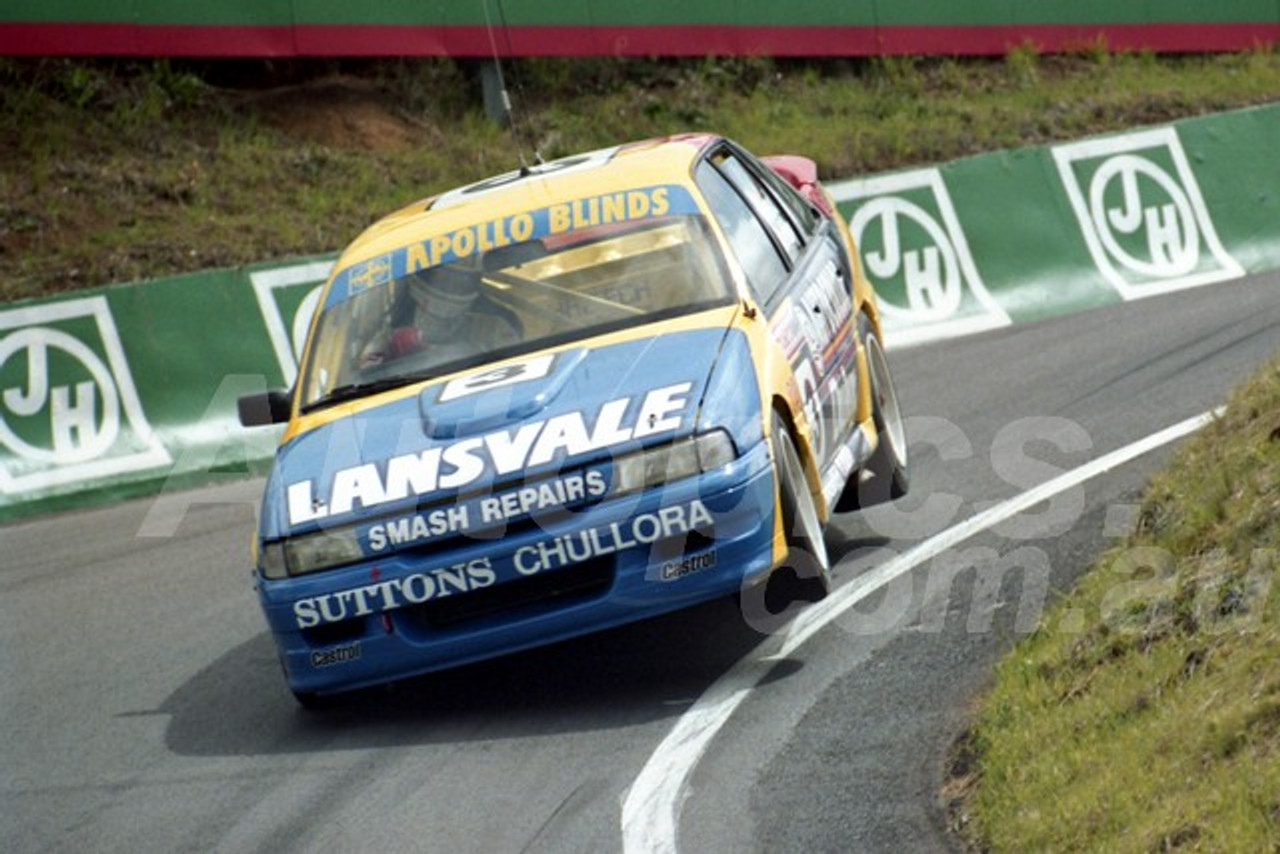 92765 -  TREVOR ASHBY / STEVE REED, COMMODORE VN - 1992 Bathurst Tooheys 1000 - Photographer Lance J Ruting