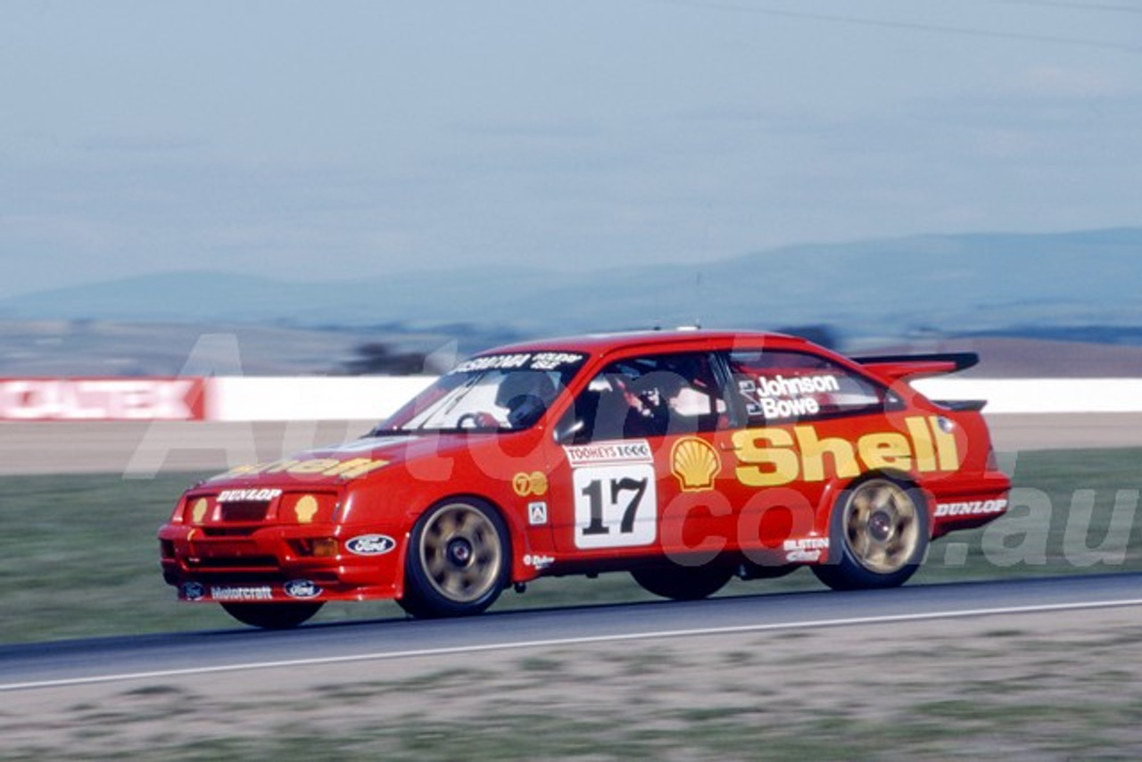 92794 -  DICK JOHNSON / JOHN BOWE, FORD SIERRA - 1992 Bathurst Tooheys 1000 - Photographer Lance J Ruting