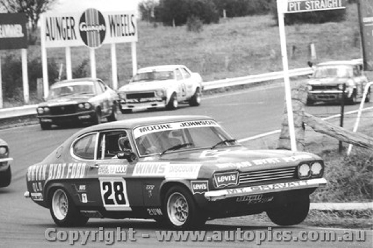 76763 - D. Johnson / G. Moore - Bathurst 1976 - Ford Capri