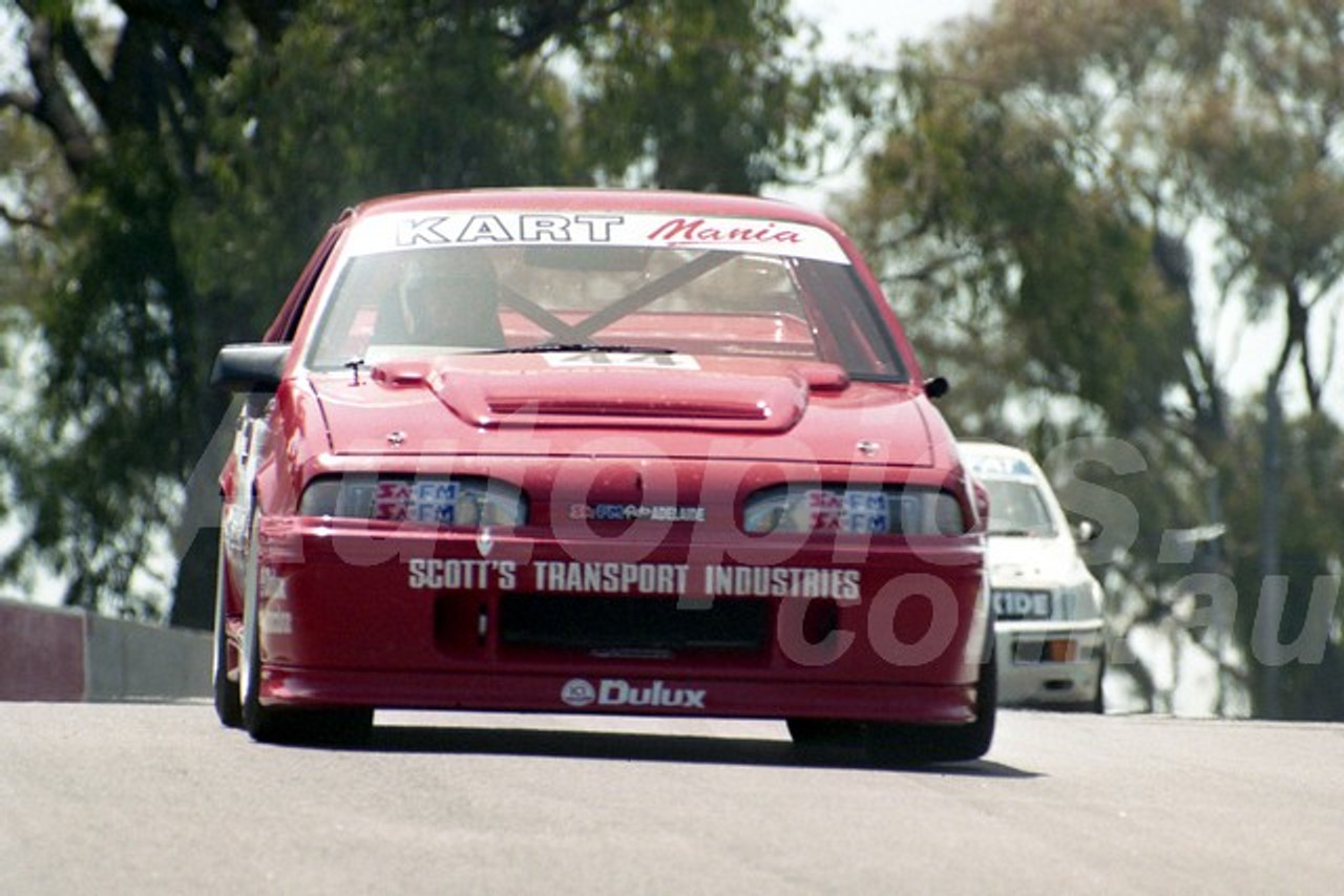 92833 - STUART McCOLL / PETER GAZZARD, COMMODORE VL - 1992 Bathurst Tooheys 1000 - Photographer Lance J Ruting