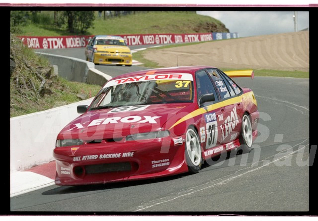 Bathurst FIA 1000 15th November 1999 - Photographer Marshall Cass - Code 99-MC-B99-016