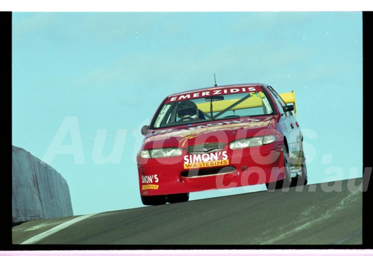 Bathurst FIA 1000 15th November 1999 - Photographer Marshall Cass - Code 99-MC-B99-1044