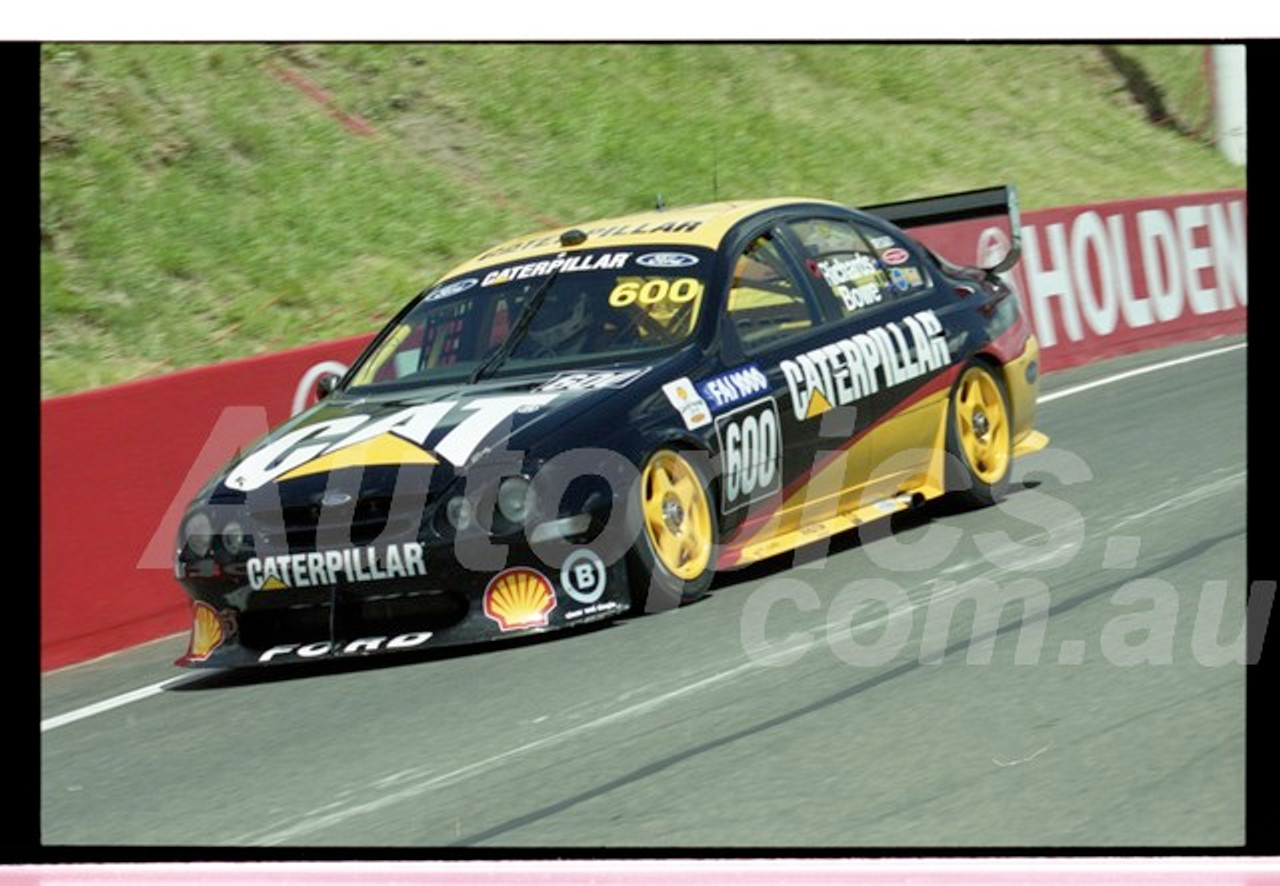 Bathurst FIA 1000 15th November 1999 - Photographer Marshall Cass - Code 99-MC-B99-1062