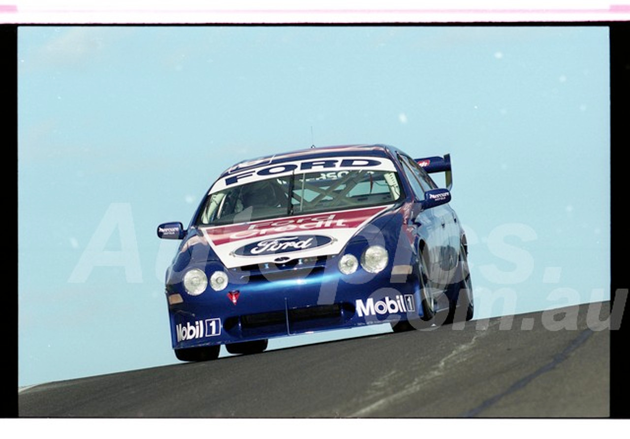 Bathurst FIA 1000 15th November 1999 - Photographer Marshall Cass - Code 99-MC-B99-1124