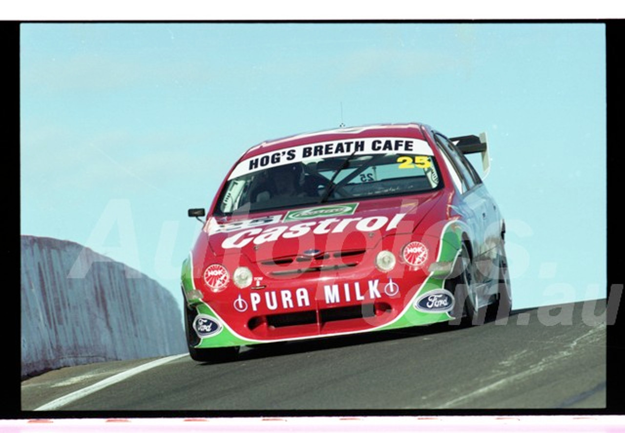 Bathurst FIA 1000 15th November 1999 - Photographer Marshall Cass - Code 99-MC-B99-1152