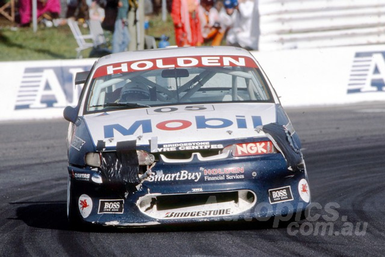 96758 - PETER BROCK / TOMAS MEZERA - Commodore VR - AMP Bathurst 1000 1996 - Photographer Marshall Cass