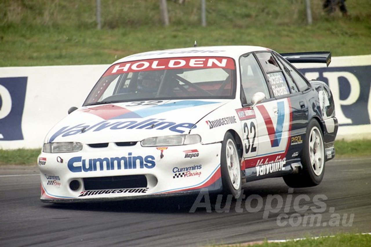 96794 - STEVEN RICHARDS / JIM RICHARDS - Commodore VR - AMP Bathurst 1000 1996 - Photographer Marshall Cass