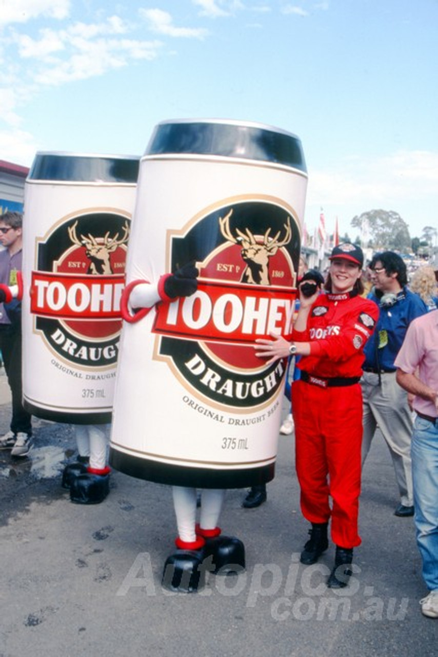 95751 - The Tooheys Mascots - 1995 Tooheys 1000