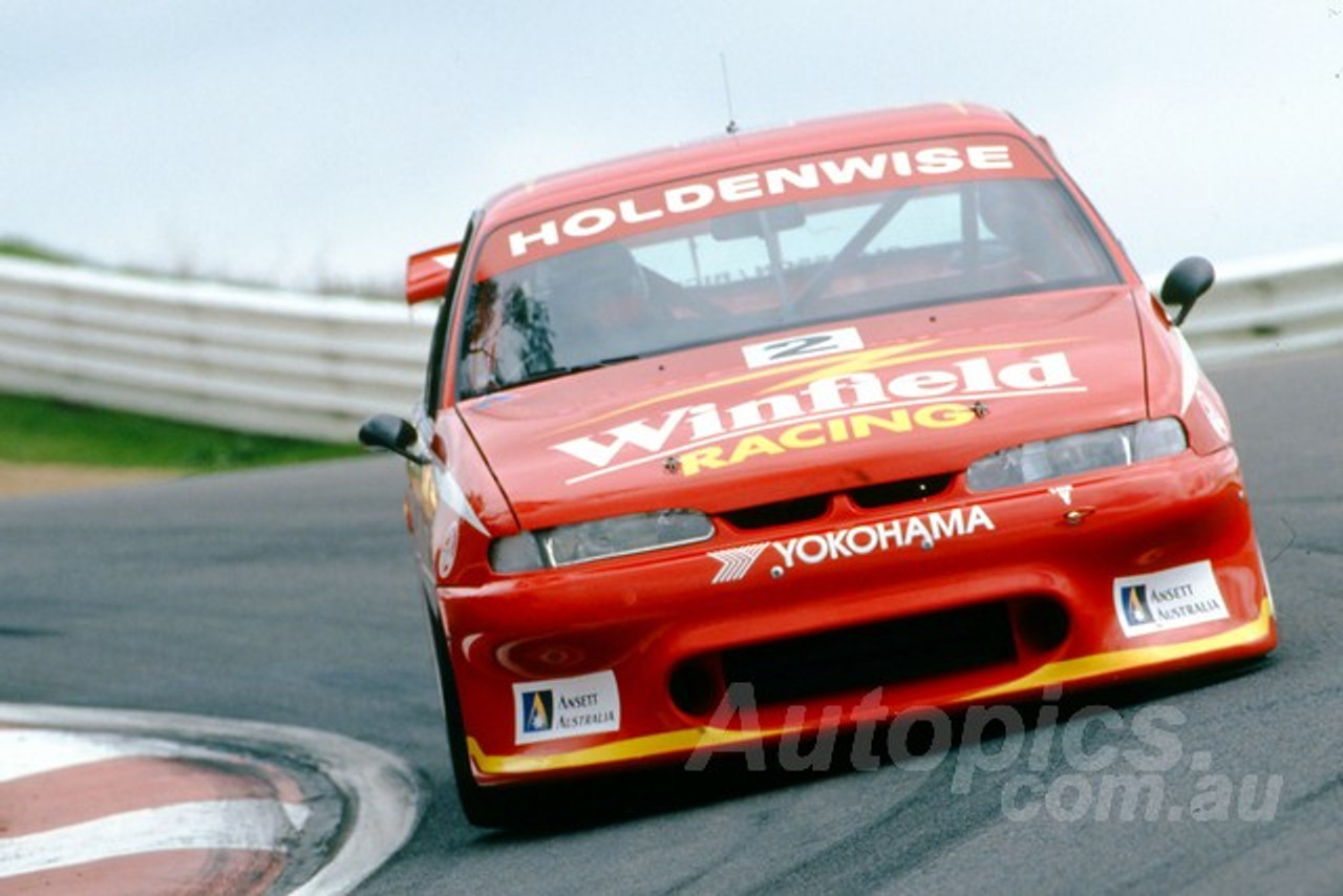 95754 - ANDERS OLOFSSON / STEVEN RICHARDS -  COMMODORE VR -  Tooheys 1000 - Bathurst 1995 - Photographer Marshall Cass