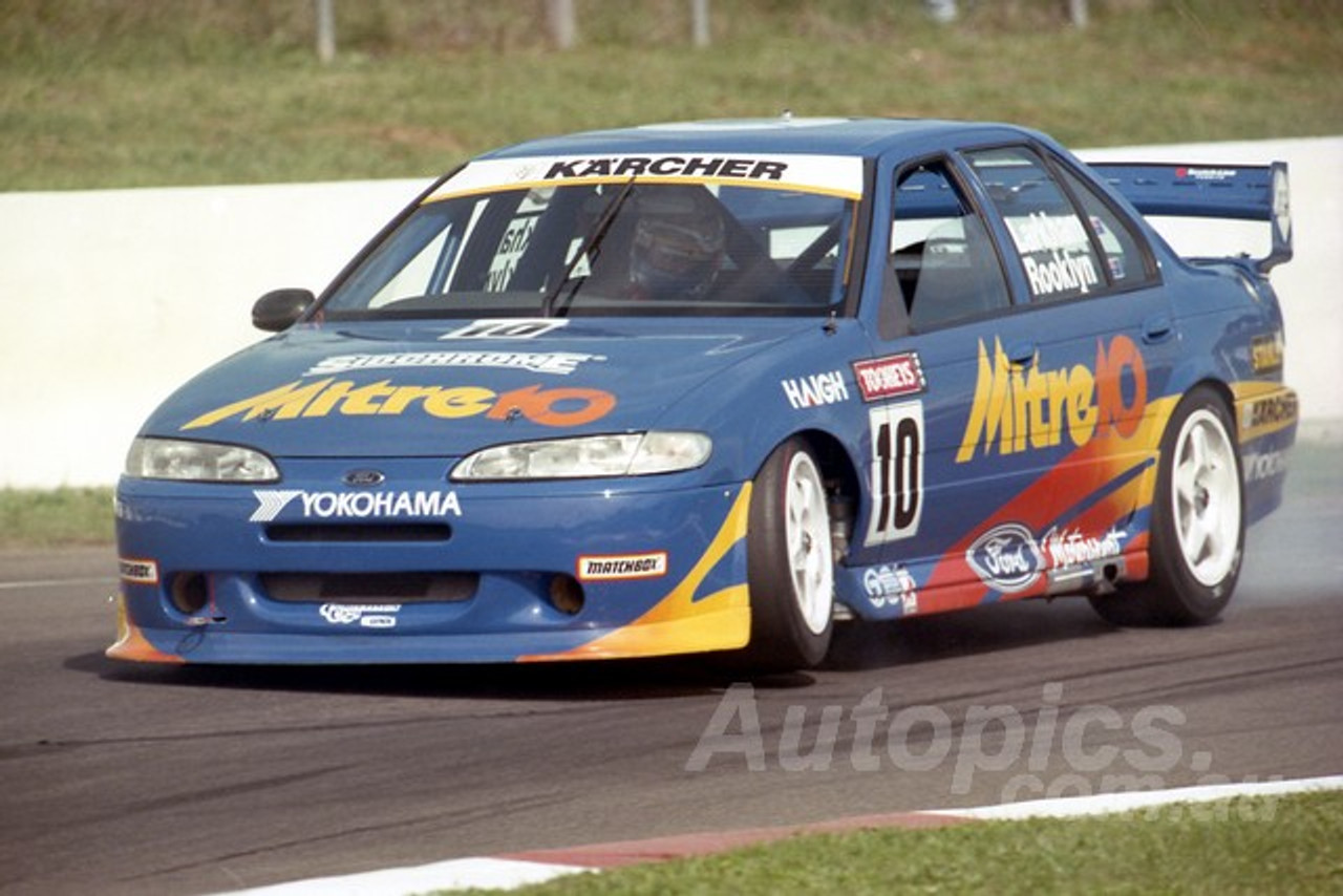 95766 - MARK LARKHAM / WARWICK ROOKLYN -  FALCON EF -  Tooheys 1000 - Bathurst 1995 - Photographer Marshall Cass