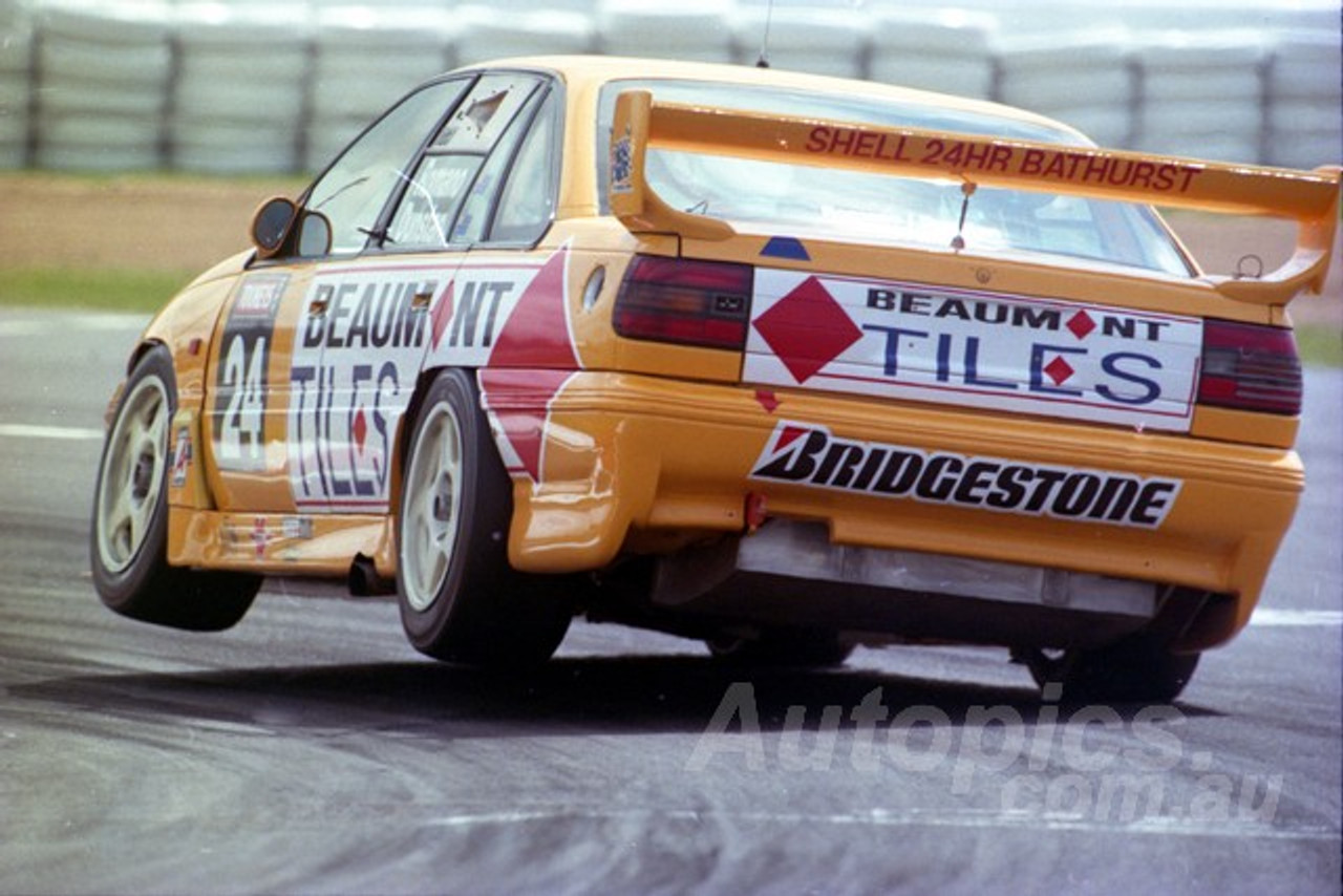 95783 - PAUL ROMANO / TROY DUNSTAN -  COMMODORE VP -  Tooheys 1000 - Bathurst 1995 - Photographer Marshall Cass