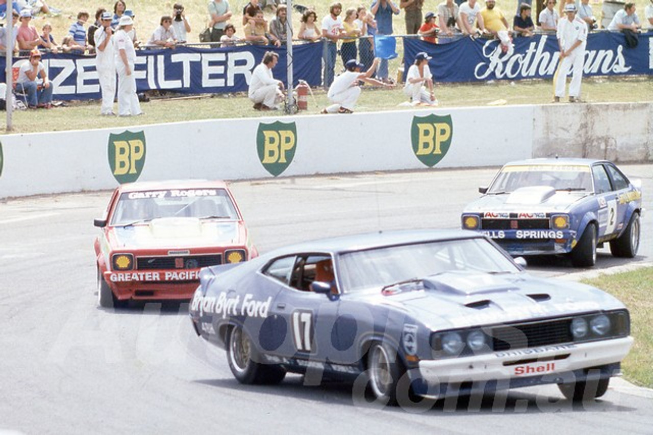 78154 -  Dick Johnson Falcon, Rogers & Forbes Toranas - Oran Park 1978