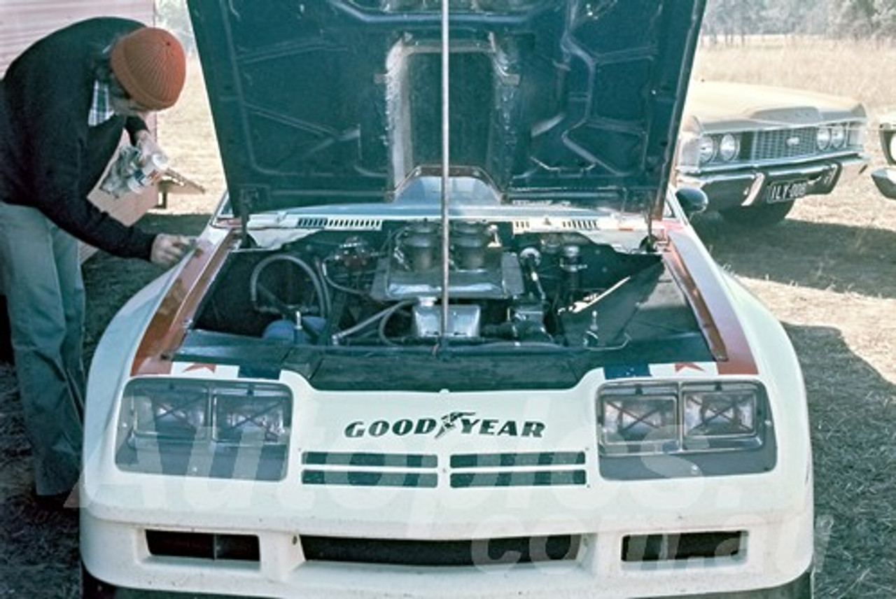 76217 -  Allan Moffat Chev Monza  -  Oran Park 1976 - Photographer Wayne Franks